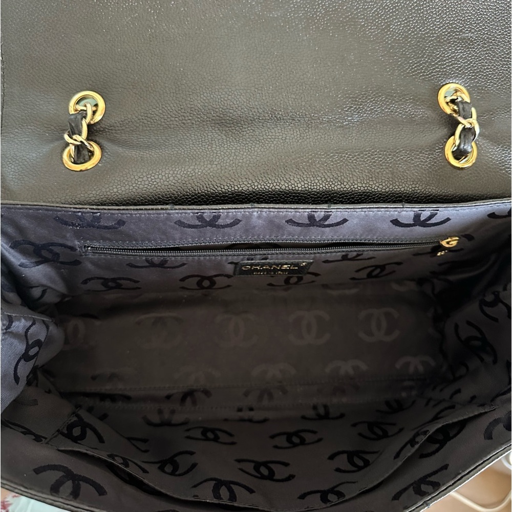Chanel CC Chocolate Bar Caviar Leather Chain Shoulder bag w/ COA - Picture 13 of 17